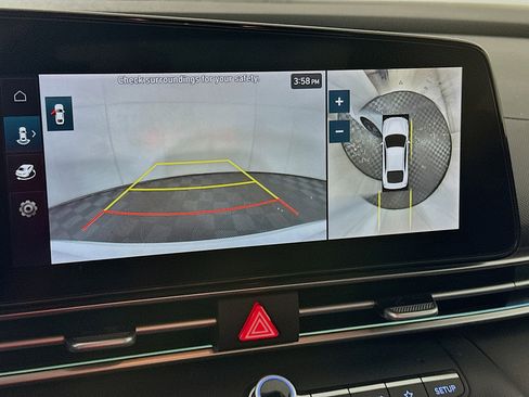 Used 2024 Hyundai Elantra Limited image 22