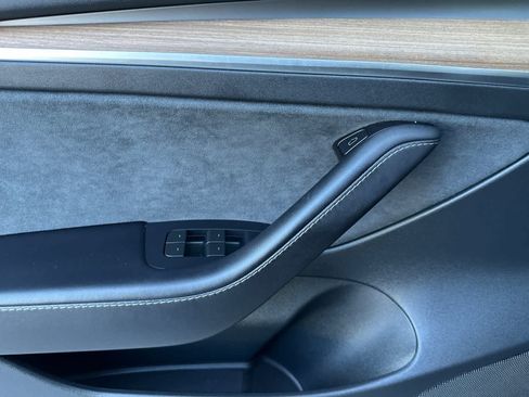Used 2023 Tesla Model 3 Standard Range RWD image 12
