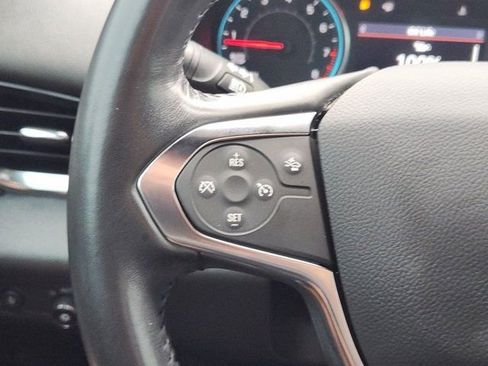 Used 2022 Chevrolet Traverse LT image 29