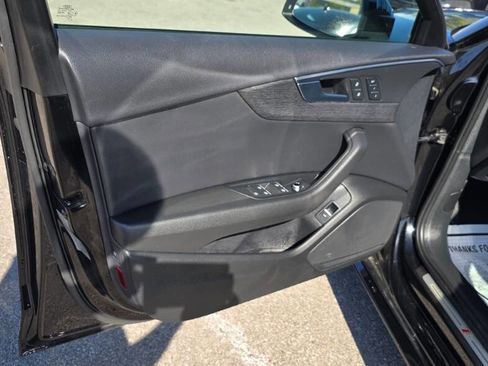 Used 2017 Audi A4 2.0T Premium image 23