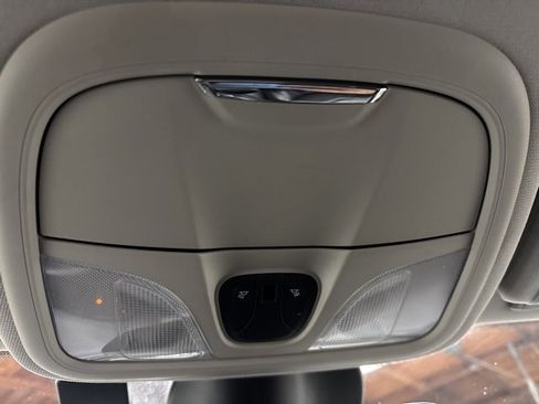 Used 2021 Jeep Cherokee Latitude Plus image 21