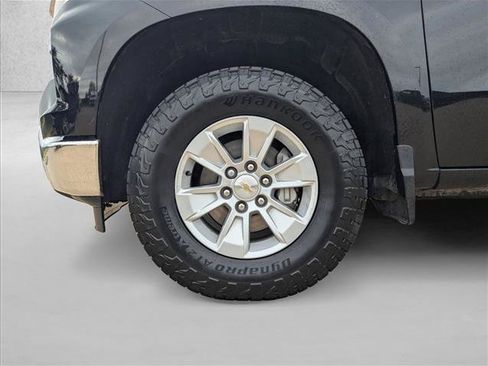Used 2024 Chevrolet Silverado 1500 LT w/ Leather Package AWD/4WD image 16