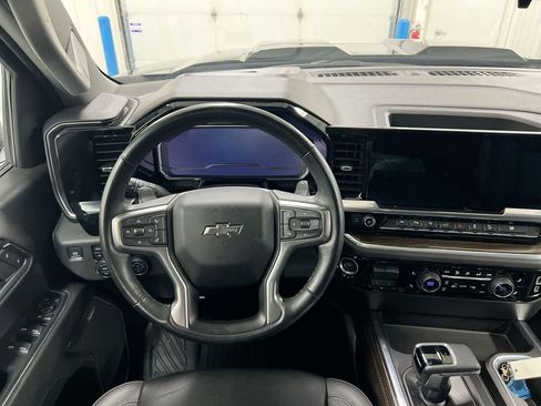 Used 2024 Chevrolet Silverado 1500 LT Trail Boss w/ LT Trail Boss Premium Package image 11