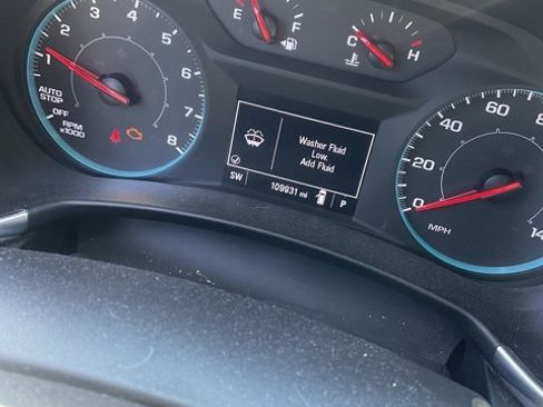 Used 2021 Chevrolet Equinox LS w/ LS Convenience Package image 4