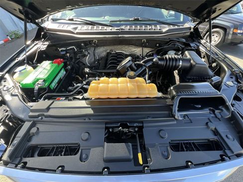 Used 2015 Ford F150 Platinum w/ Technology Package image 27