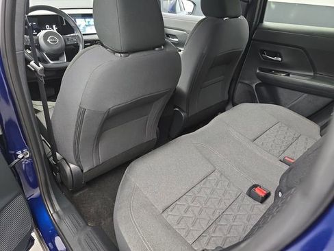 Used 2025 Nissan Kicks SV image 41