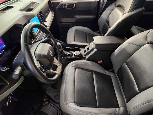 Used 2022 Ford Bronco Black Diamond AWD/4WD image 14