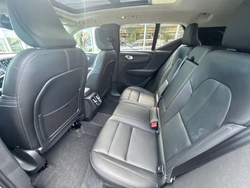 Used 2025 Volvo XC40 B5 Plus AWD/4WD image 17
