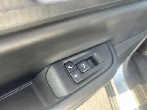 Used 2024 Jeep Grand Cherokee Altitude AWD/4WD image 33