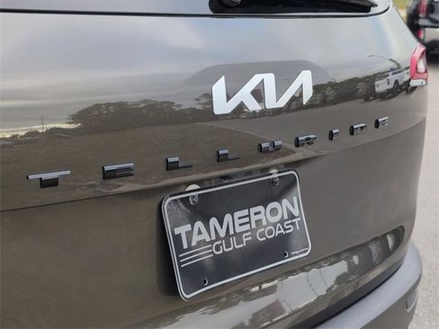 Used 2022 Kia Telluride SX w/ SX Prestige Package image 31