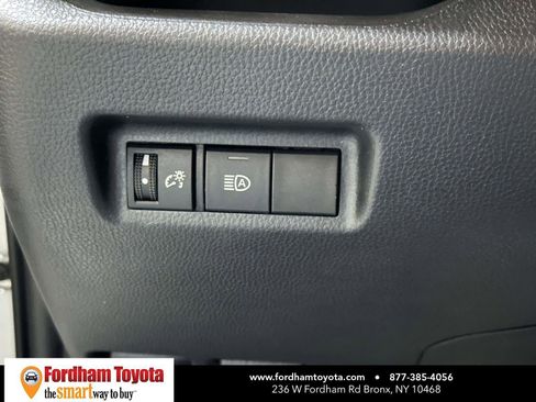 Used 2023 Toyota RAV4 LE AWD/4WD image 21