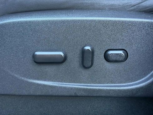 Used 2018 Ford Escape SE AWD/4WD image 19