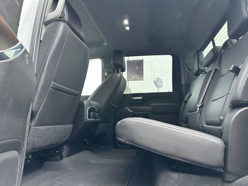 Used 2023 GMC Sierra 3500 SLT image 12