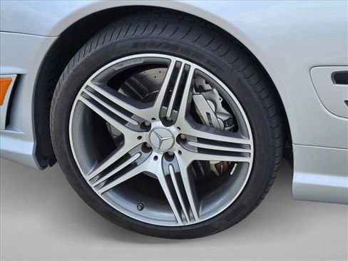 Used 2011 Mercedes-Benz SL 63 AMG image 5
