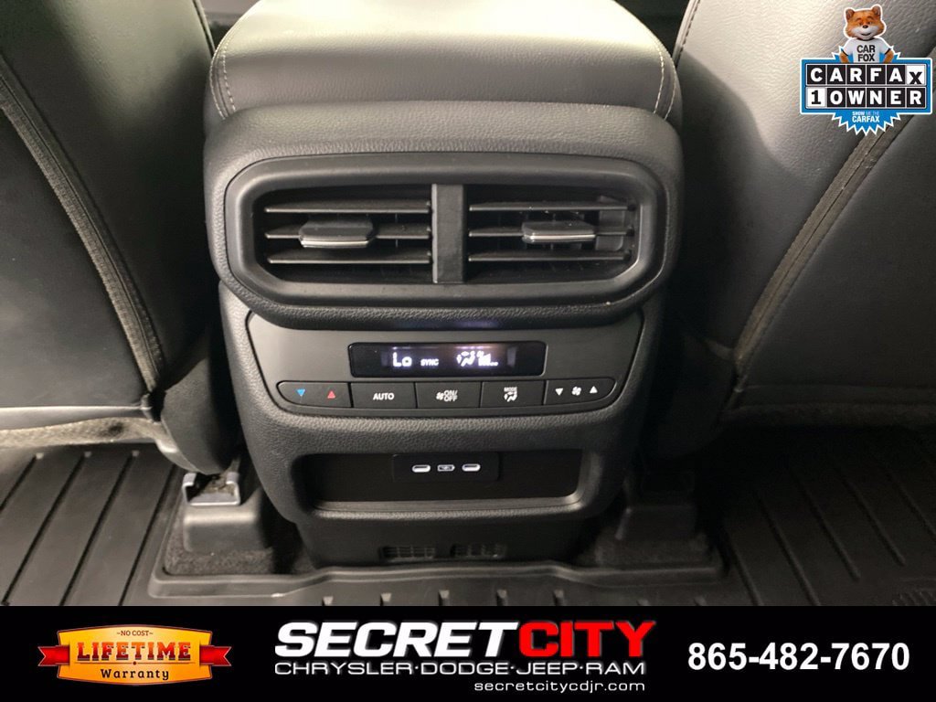 Used 2025 Honda Pilot EX-L image 26