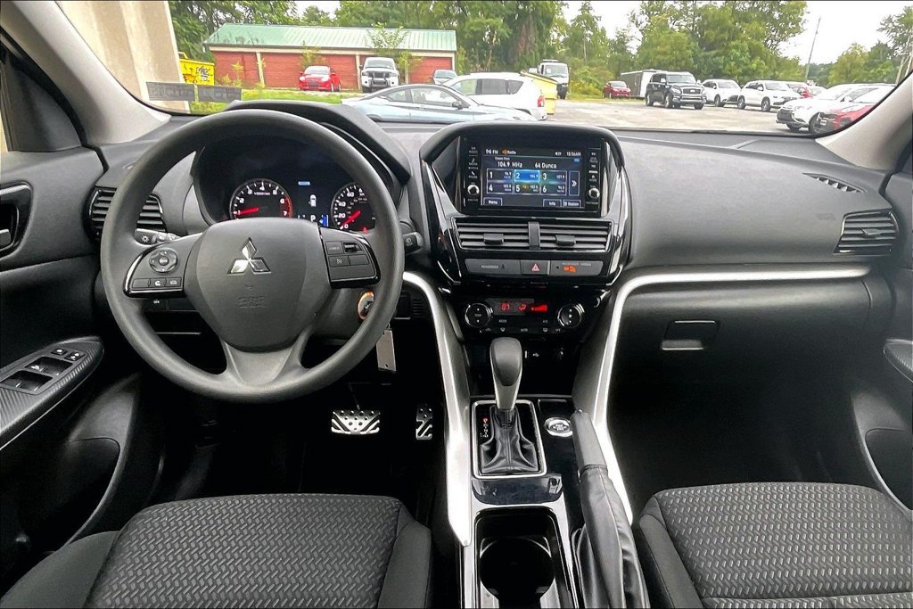 Used 2024 Mitsubishi Eclipse Cross ES AWD/4WD image 14