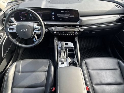 Used 2025 Kia Telluride S FWD image 14