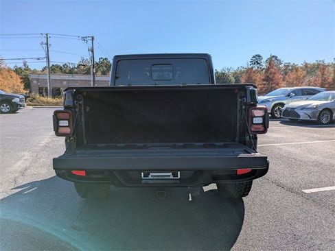 Used 2022 Jeep Gladiator Overland image 14