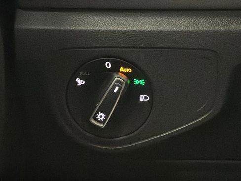 Used 2023 Volkswagen Atlas SE w/ Panoramic Sunroof Package image 33