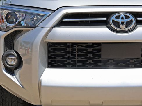 Used 2023 Toyota 4Runner SR5 Premium AWD/4WD image 10