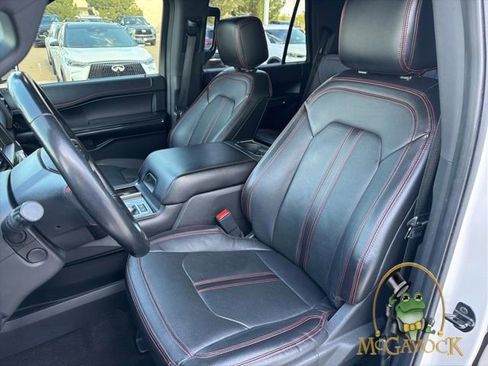 Used 2019 Ford Expedition Limited w/ Equipment Group 303A image 12