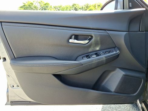 Used 2025 Nissan Sentra SV w/ All-Weather Package FWD image 12