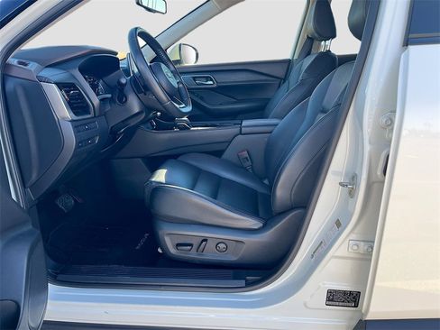 Used 2021 Nissan Rogue SL image 21