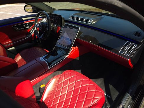 Used 2022 Mercedes-Benz S 500 4MATIC image 22