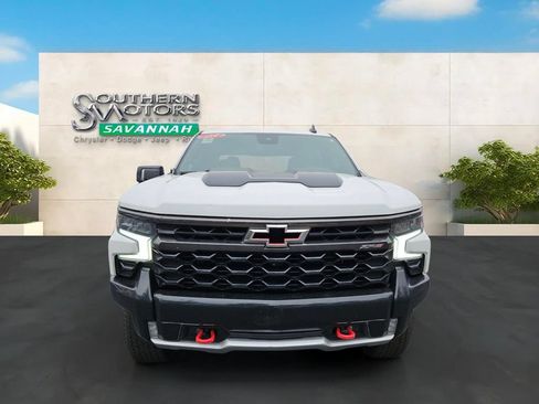 Used 2023 Chevrolet Silverado 1500 ZR2 AWD/4WD image 8