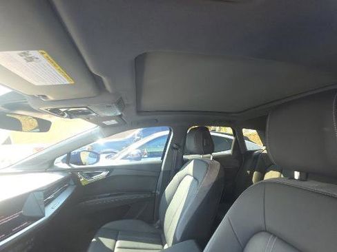 Used 2023 Audi Q4 e-tron Premium Plus image 6