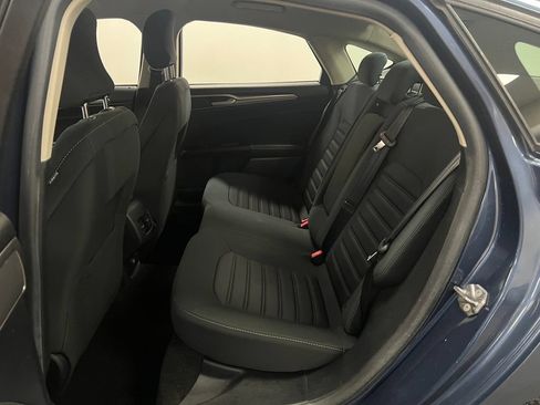 Used 2019 Ford Fusion SE FWD image 26