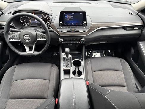 Used 2024 Nissan Altima 2.5 SV image 24