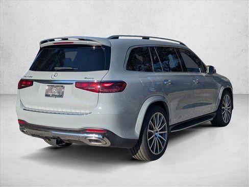 New 2026 Mercedes-Benz GLS 580 4MATIC image 2