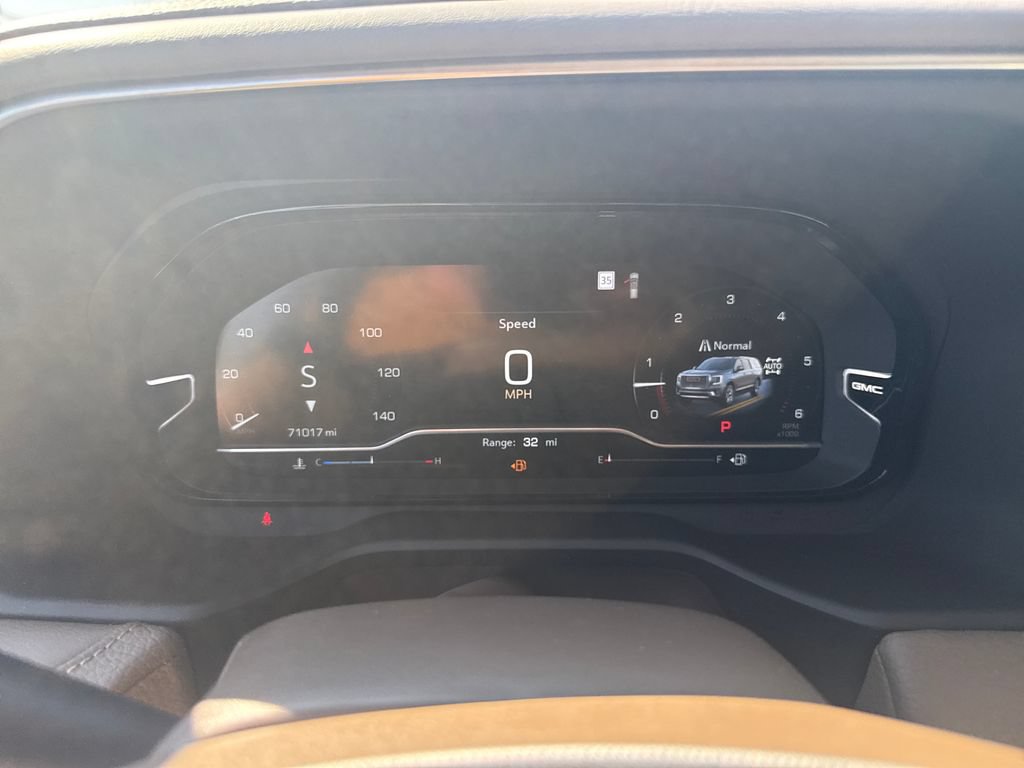 Used 2022 GMC Yukon Denali AWD/4WD image 30