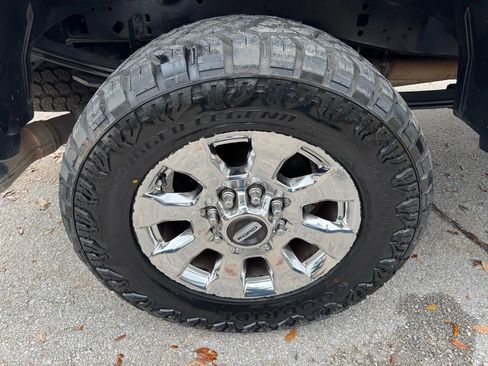 Used 2018 Ford F250 Lariat w/ Lariat Ultimate Package image 38