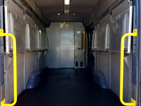 Used 2020 Ford Transit 250 148 High Roof Extended image 10