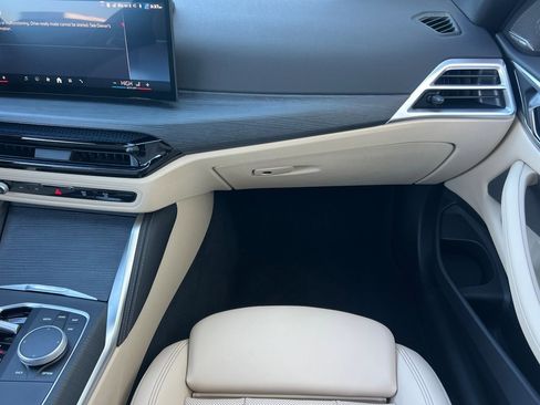 Used 2025 BMW M440i Coupe w/ Premium Package image 28