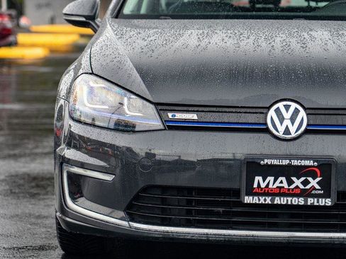 Used 2016 Volkswagen e-Golf SEL Premium image 5