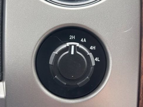 Used 2013 Ford F150 Lariat w/ Mid Equipment Group image 19