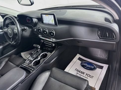 Used 2018 Kia Stinger Premium AWD/4WD image 30