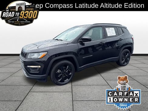 Used 2021 Jeep Compass Latitude FWD image 1