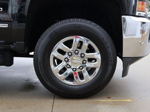 Used 2016 Chevrolet Silverado 3500 LTZ image 41