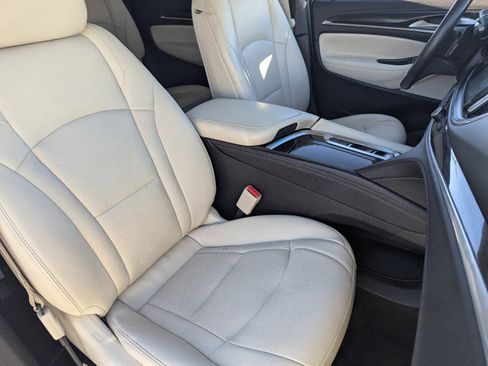 Used 2022 Buick Enclave Essence w/ Experience Buick Package image 11