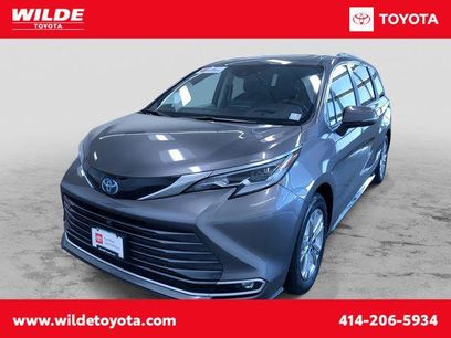 Certified 2022 Toyota Sienna Platinum