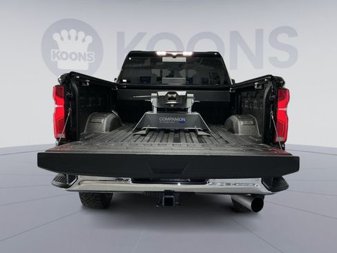 Used 2024 Chevrolet Silverado 2500 LTZ w/ LTZ Convenience Package AWD/4WD image 24