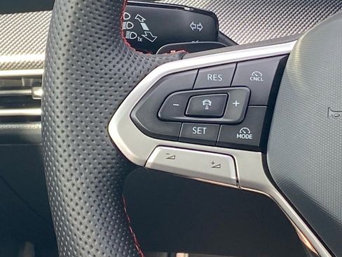 Certified 2025 Volkswagen GTI SE image 7