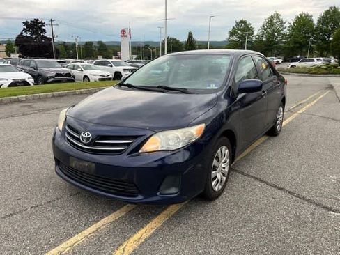 Used 2013 Toyota Corolla LE FWD image 1