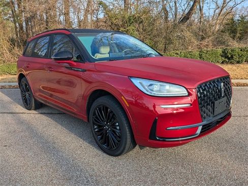 Used 2024 Lincoln Corsair Reserve w/ Equipment Group 202A image 8