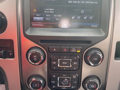 Used 2014 Ford F150 FX4 w/ Equipment Group 402A Luxury image 10