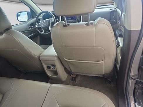 Used 2015 GMC Canyon SLT w/ LPO, Gearon Divider Package AWD/4WD image 10